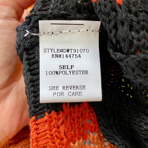 Open Knit Blouse - Picture 5 of 5